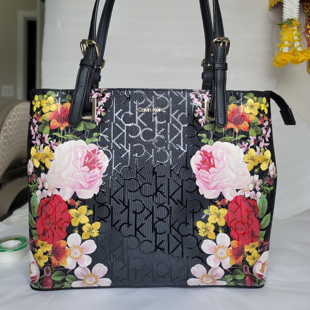 Calvin Klein floral prints tote bag.